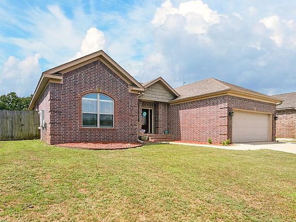 2nd image of 203 Creek View Dr