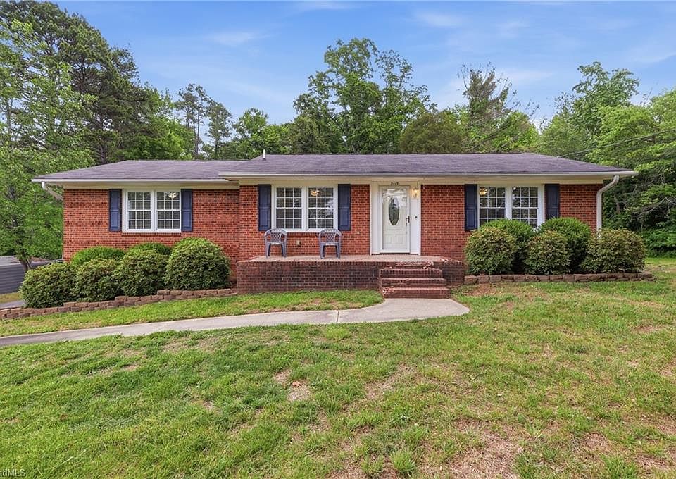 1st image of 3415 Longview Dr