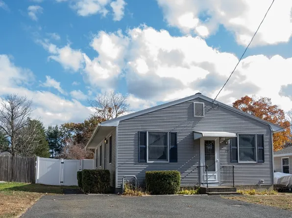 77 Roosevelt Ave, Westfield, MA 01085