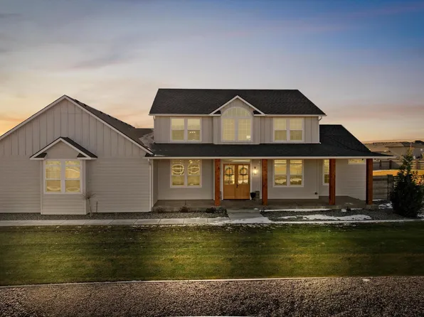 11902 S Canter Ct, Kennewick, WA 99338