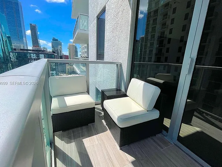 1050 Brickell Ave #2208 — Photo 5
