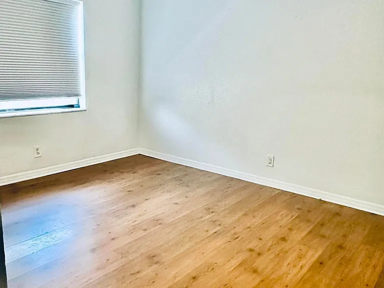 17768 Maplewood Dr — Photo 14