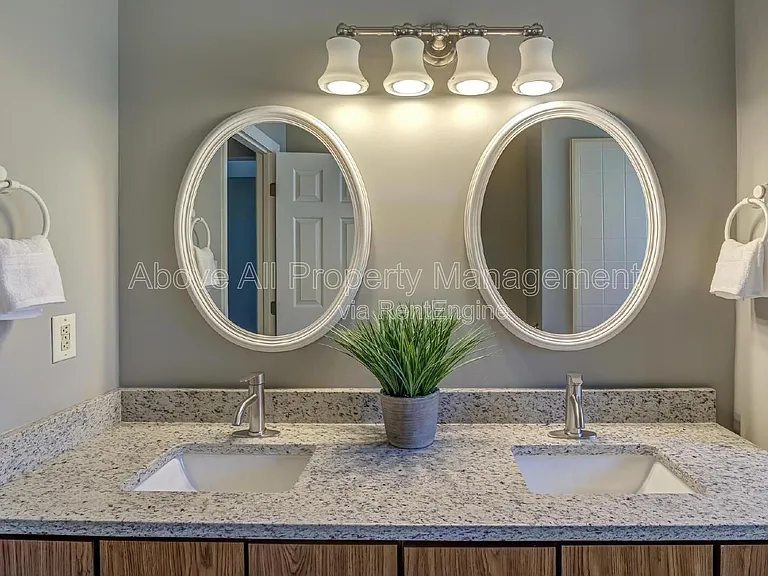 6020 Winterpointe Ln #102 — Photo 35