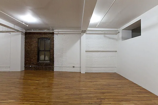 Rented by Voro NYC | media 27