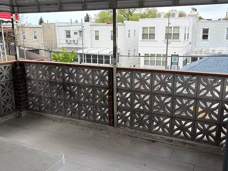 1644 E 33rd St #2 — Photo 3
