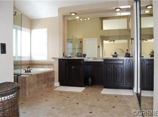 27371 Brighton Ln, Santa Clarita, CA 91354