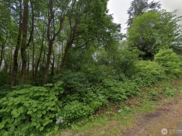 99 Airport Road, Raymond, WA 98577