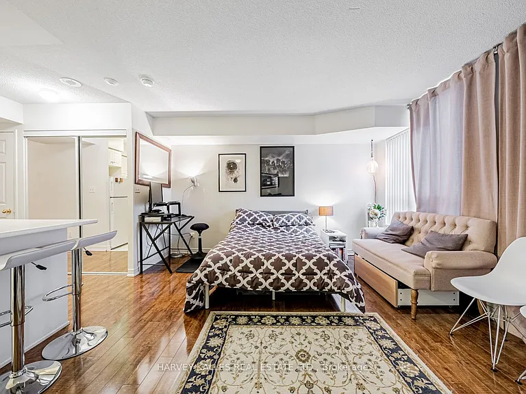 43 Eglinton Ave E #1101 — Photo 12