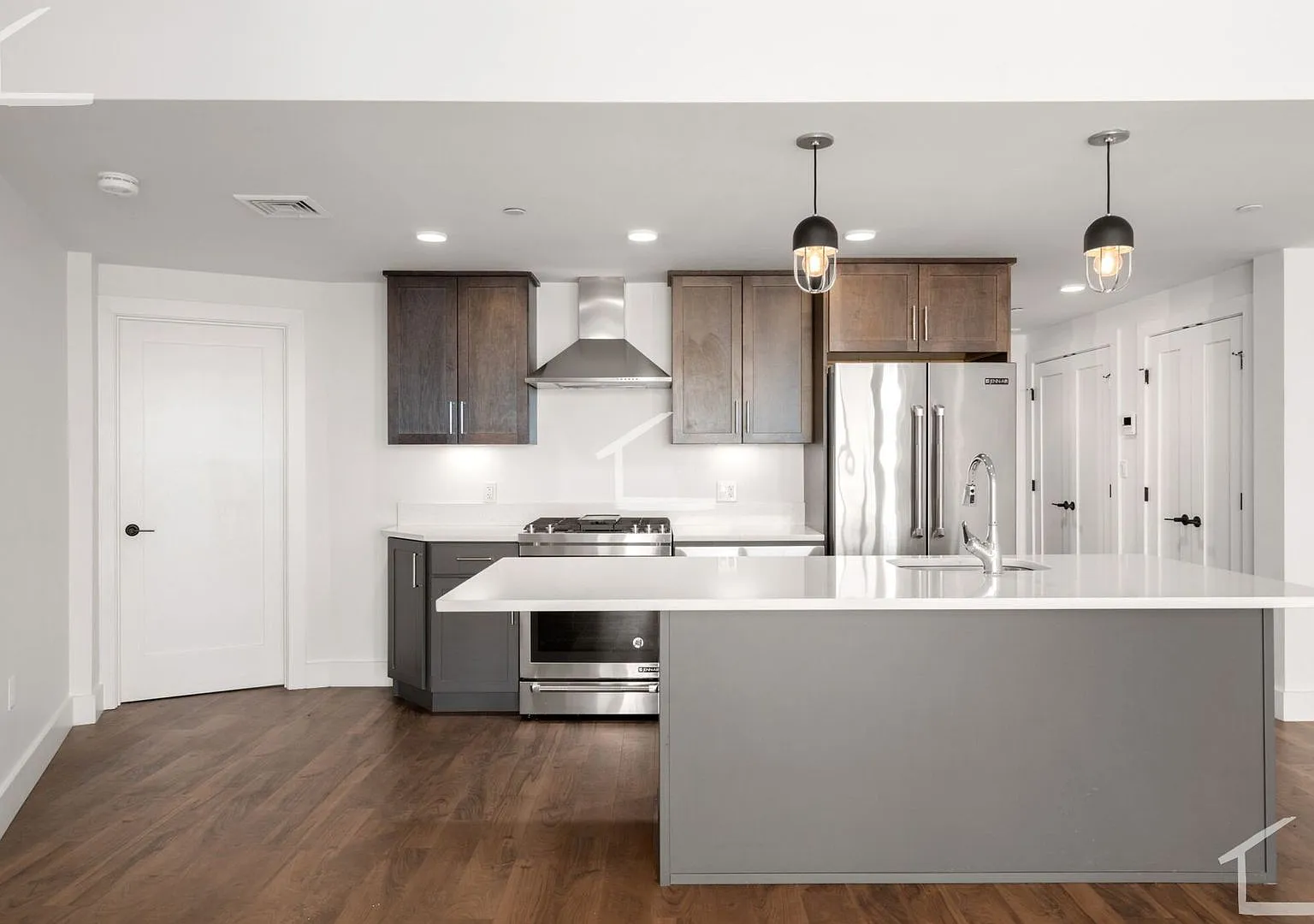 Modern 3-bed, 2-bath in Brighton for 8/1 or 9/1! — Photo 3