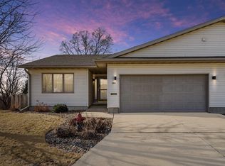 740 Southlawn Ter, Oelwein, IA 50662