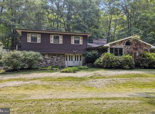 405 Skunk Hollow Rd, Chalfont, PA 18914