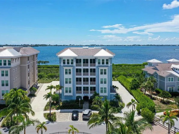 376 ARUBA CIRCLE #102, BRADENTON, FL 34209