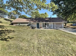 13308 Rinehart Ln, Kansas City, MO 64152