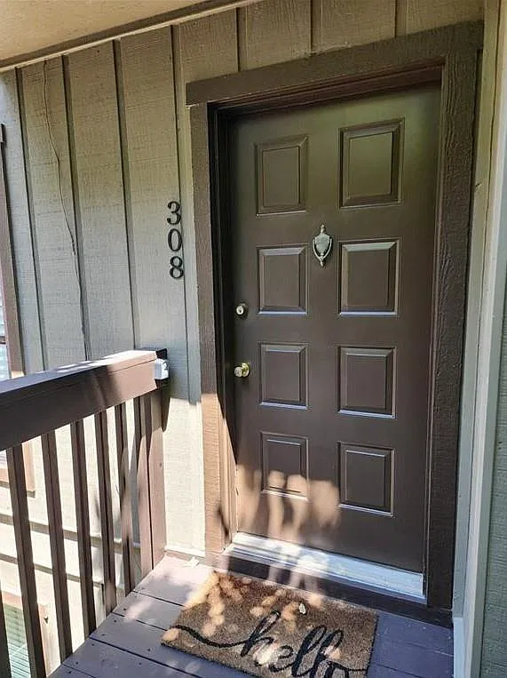 2 bed, 1.0 bath, 1073 sqft, $1,795 — Photo 3