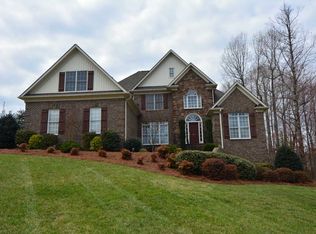 7811 Charles Place Dr, Kernersville, NC 27284