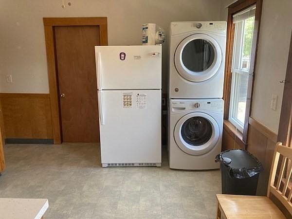 1st image of 294 Lenox St Floor 2