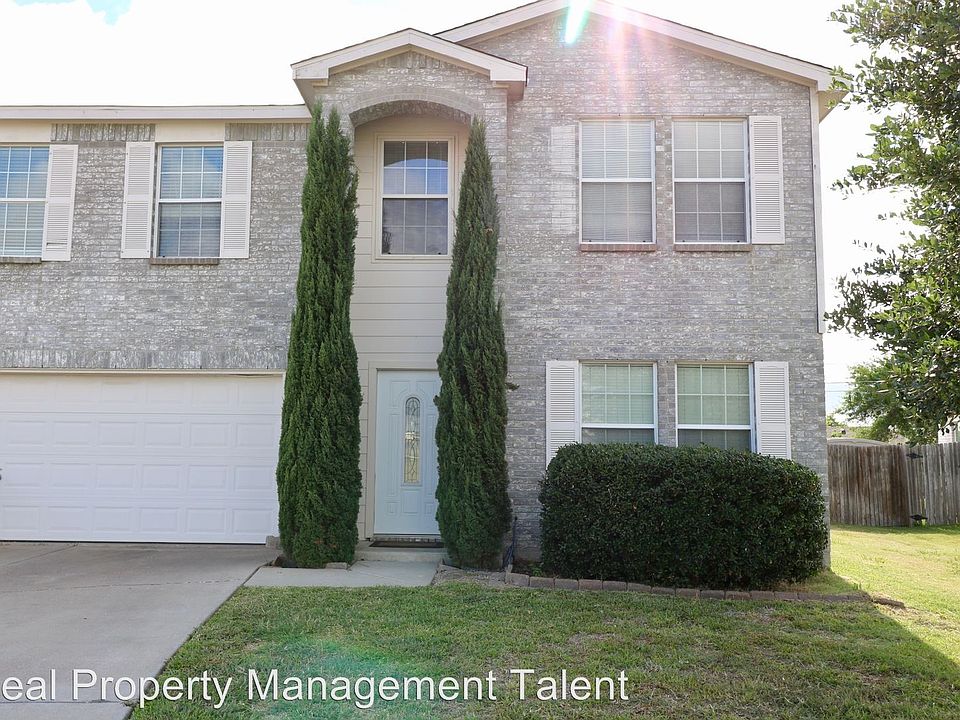1st image of 3905 Thunder Creek Dr