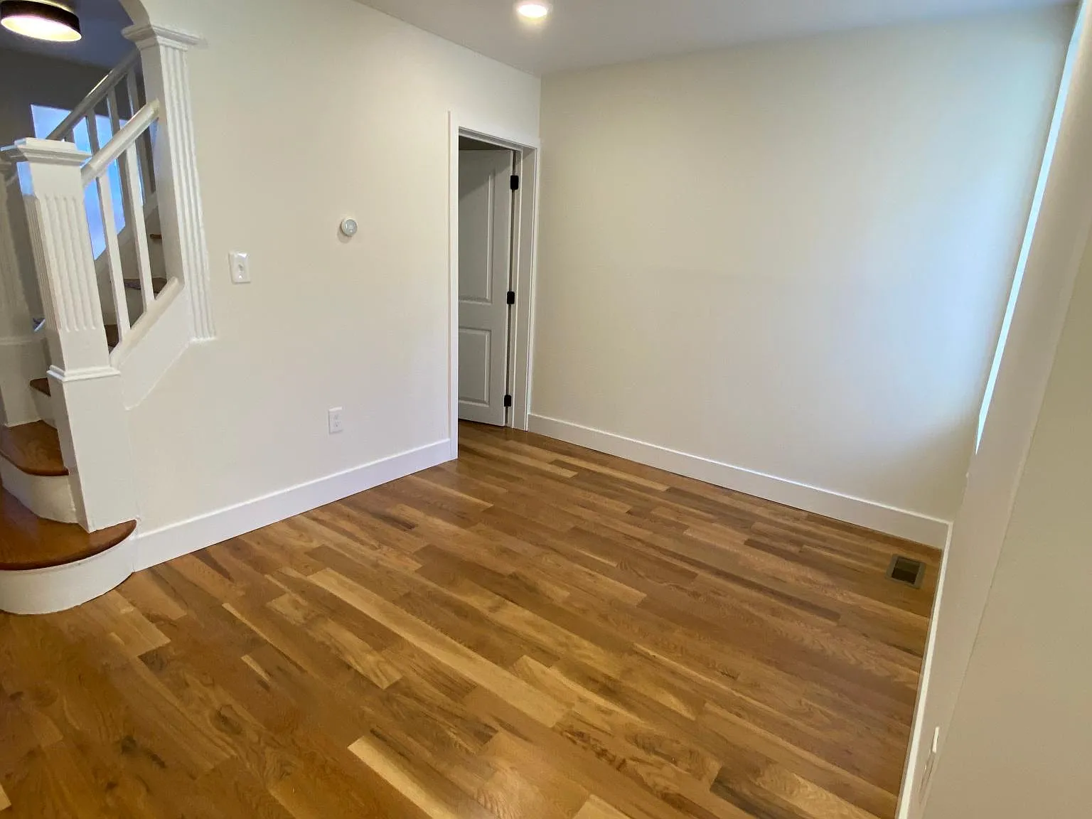 2317 E Cabot St — Photo 3