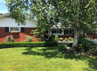 7226 Cardinal Rd, Clay, MI 48001