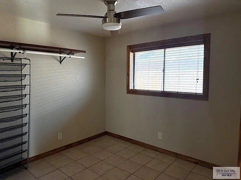 1044 Alta Mesa Blvd — Photo 6