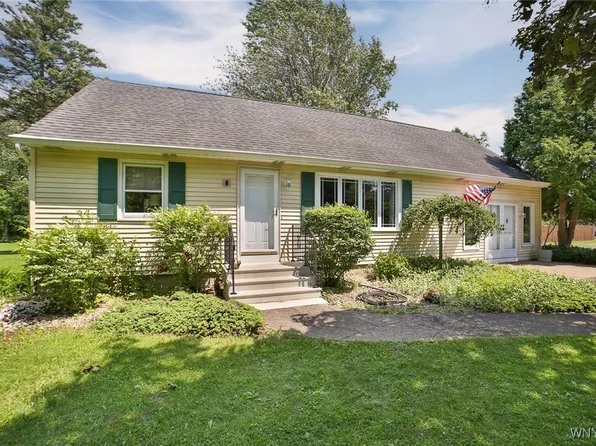 265 Miller Rd, Getzville, NY 14068