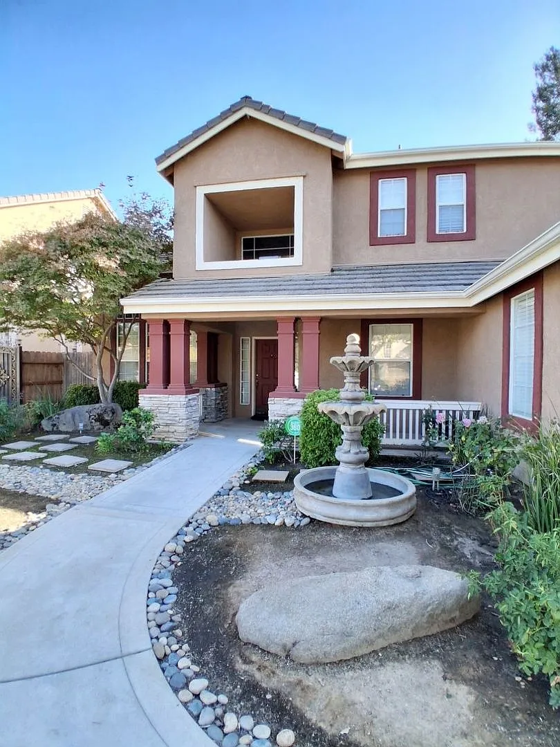 Radiant 4-bedroom, 3-bath home in Fresno, CA! — Photo 3