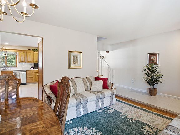 4th image of 249 E 17th Street