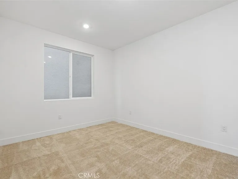 125 Seep — Photo 10