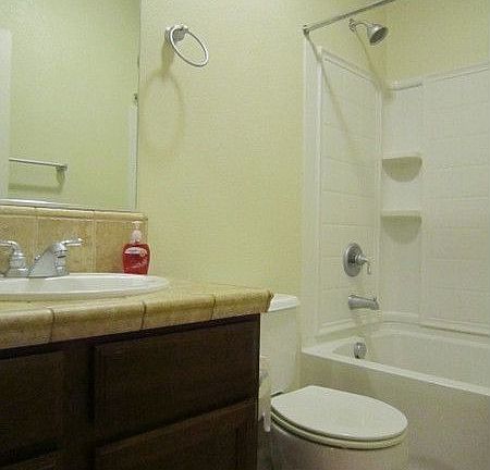 5th image of 1082 Ashford Ln
