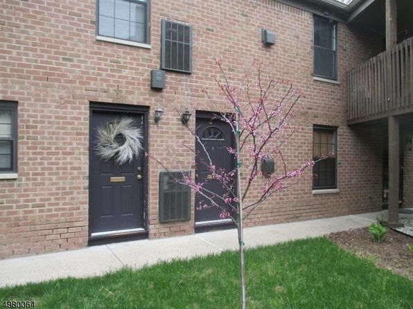 181 Long Hill Rd #9-4-4