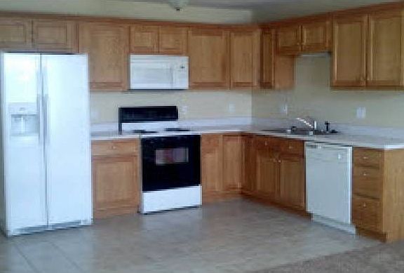 5th image of 582 Briarheath Dr