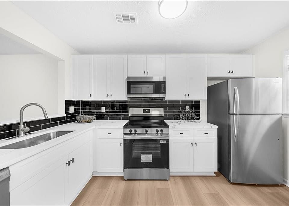 1st image of 4212 Stillwater Dr