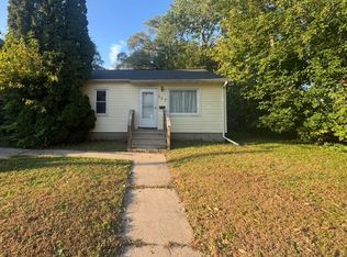 127 Quincy St, Waterloo, IA 50703