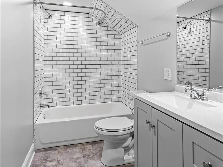 24060 N Lakeside Dr — Photo 19