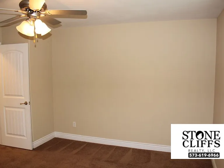 231 Rylee Cir — Photo 16