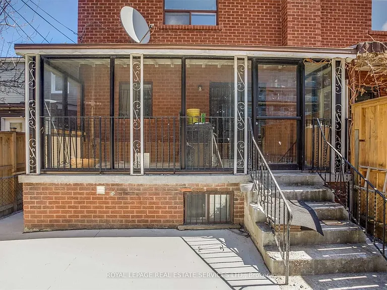 86 Givins St #MAIN — Photo 20