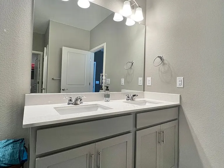 908 Rollins Den Dr — Photo 18
