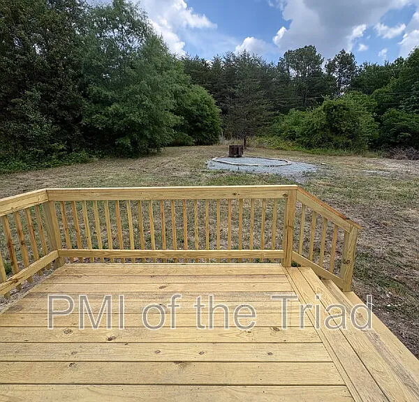 589 Alvis Ln — Photo 6