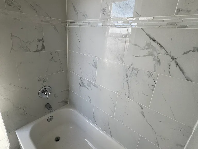 3678 Falls Rd #3 — Photo 6
