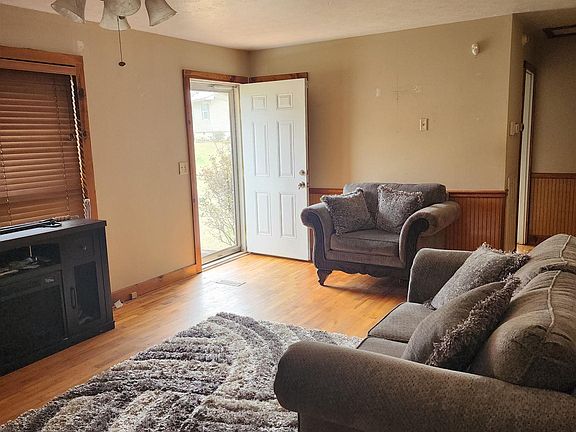3rd image of 109 Clairmont Dr