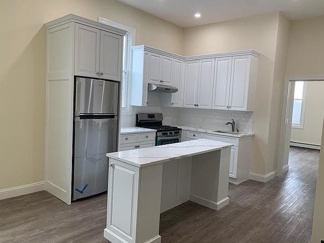 1st image of 413 City Island Ave Floor 2