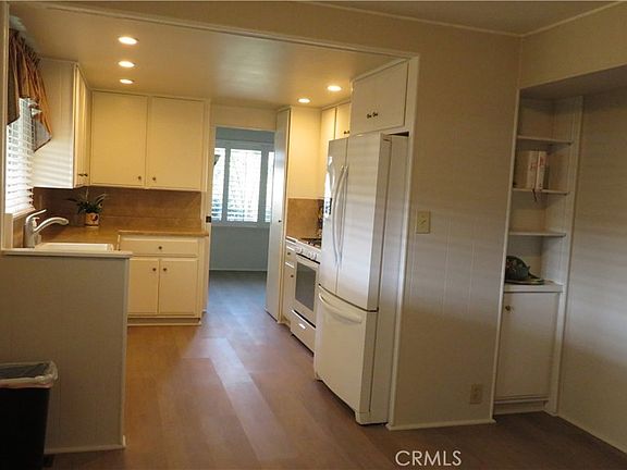 3rd image of 16959 Lake Park Way