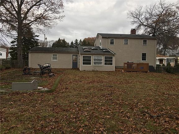 3rd image of 150 Carlson Dr