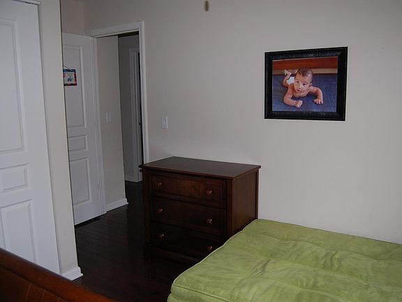 5th image of 1208 Evergreen Ave