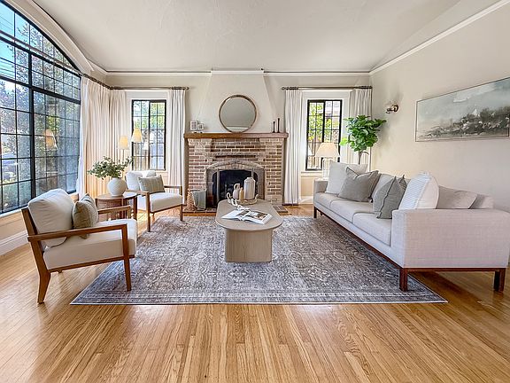 2nd image of 2104 Carmelita Ave