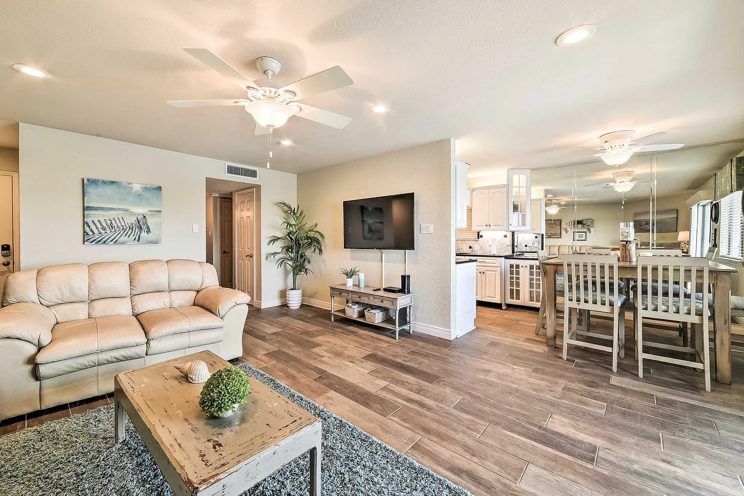 2 bed, 2.0 bath, 1108 sqft, $2,967 — Photo 1