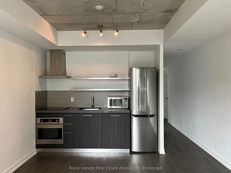 461 Adelaide St W #439 — Photo 8