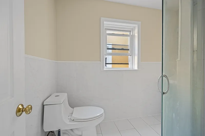 Studio, 1.0 bath, $1,200 — Photo 4