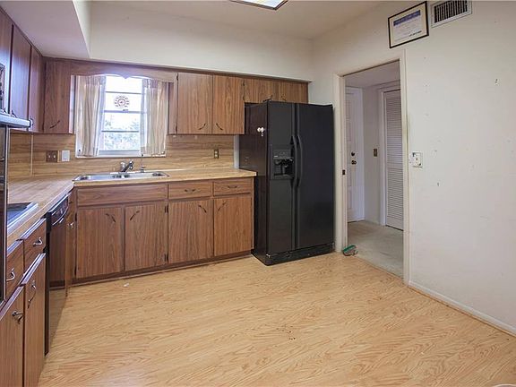 5th image of 2287 Philippine Dr APT 67