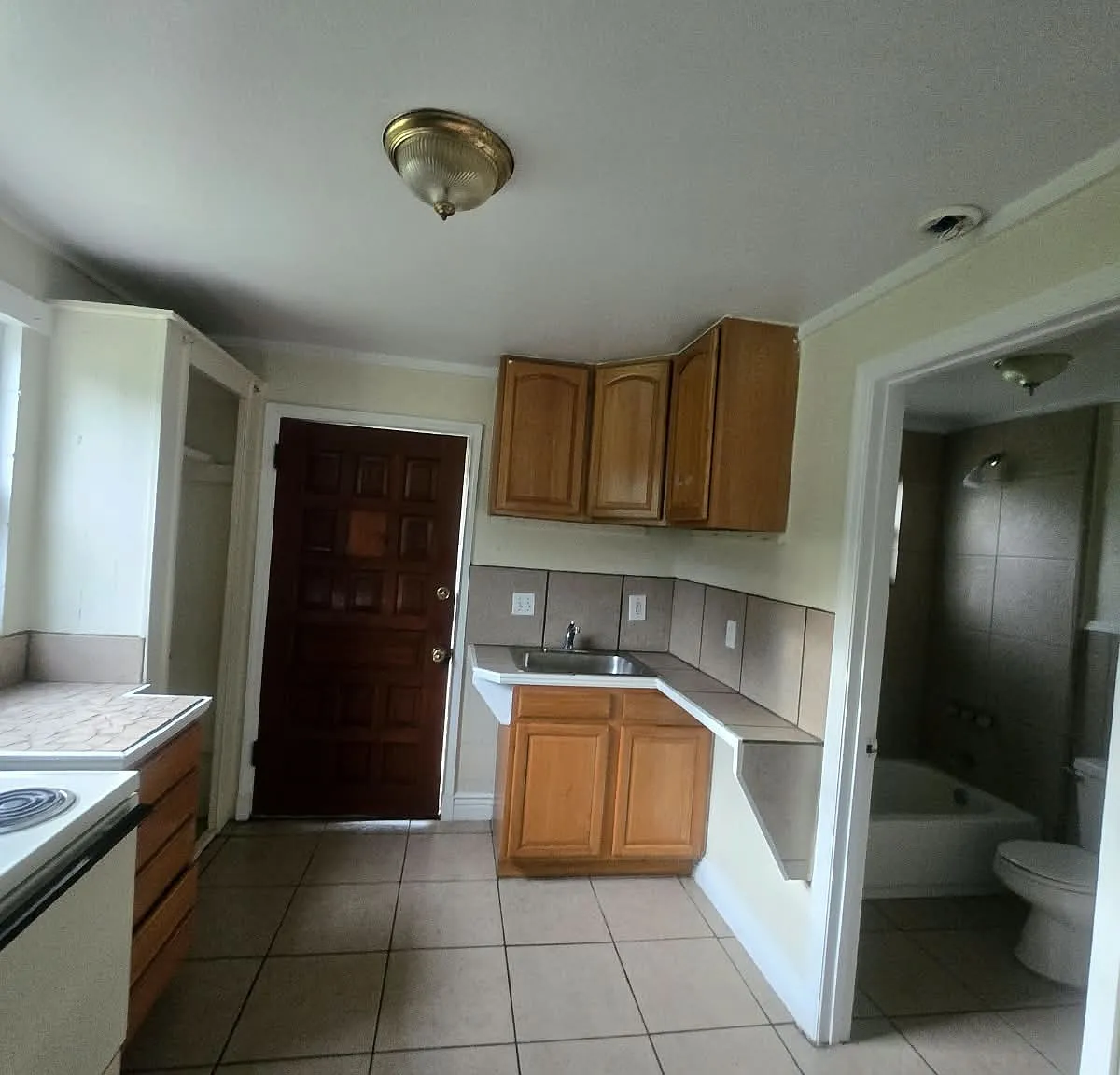 2 bed, 625 sqft, $975 — Photo 2